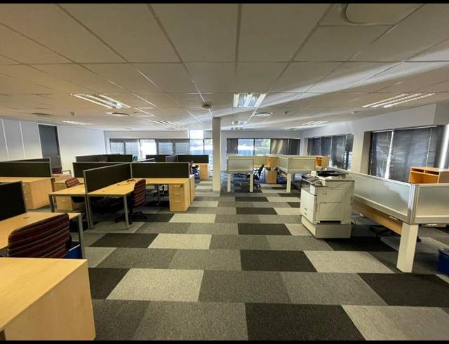 BUSINESS PROPERTY TO RENT IN DIE HOEWES